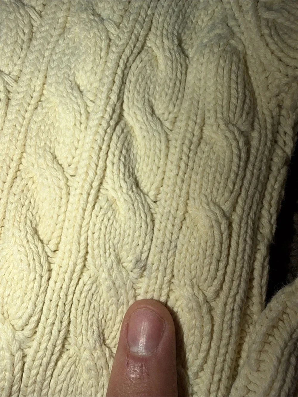 Lauren Ralph Lauren Off-White Cable-Knit V-Neck Sweater - Men's
